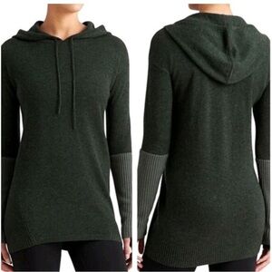 Athleta 100% merino wool jasper green two tone long sleeve fitted Napa sweater